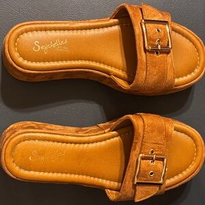 Seychelles Wedge Sandals with Buckle Accent Slides Size 7M Wooden Heels